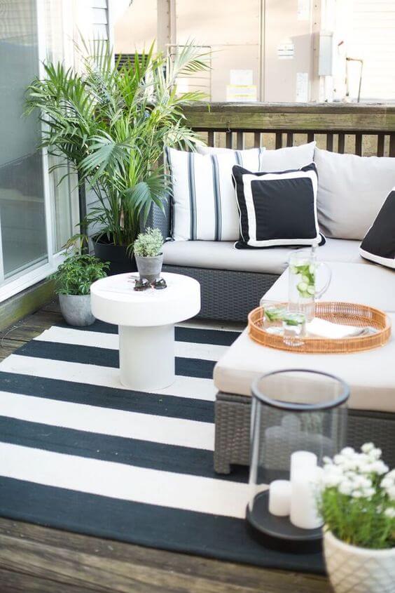 30 Easy Ways To Turn Your Balcony Into A Relaxing Nook (30)