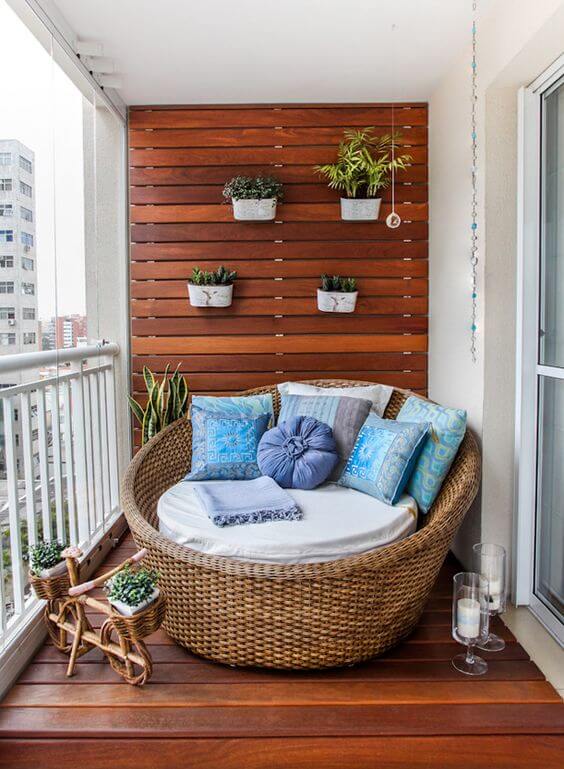 30 Easy Ways To Turn Your Balcony Into A Relaxing Nook (9)